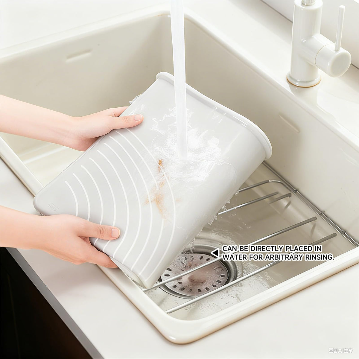 LCOCWMY mat is easy to clean and dishwasher-safe after use.