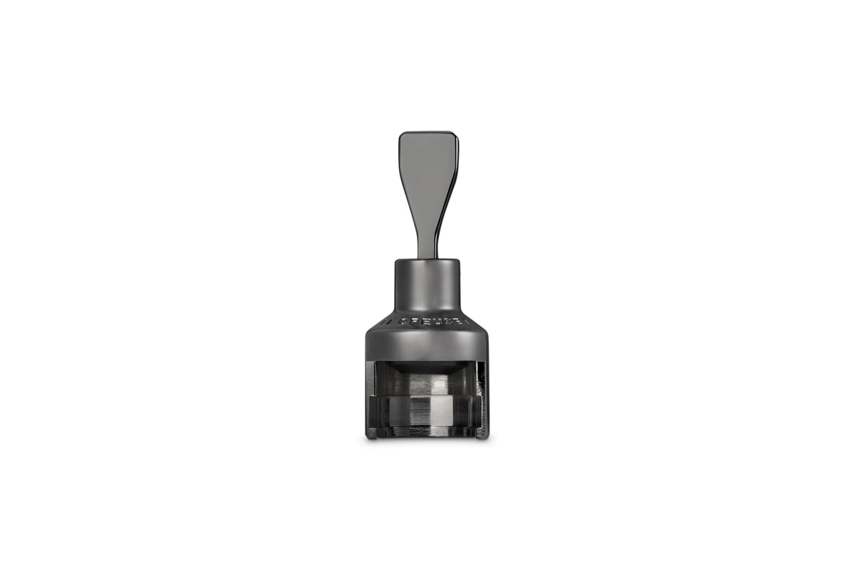 Le Creuset Champagne Crown Sealer top view preserves fizz and flavor