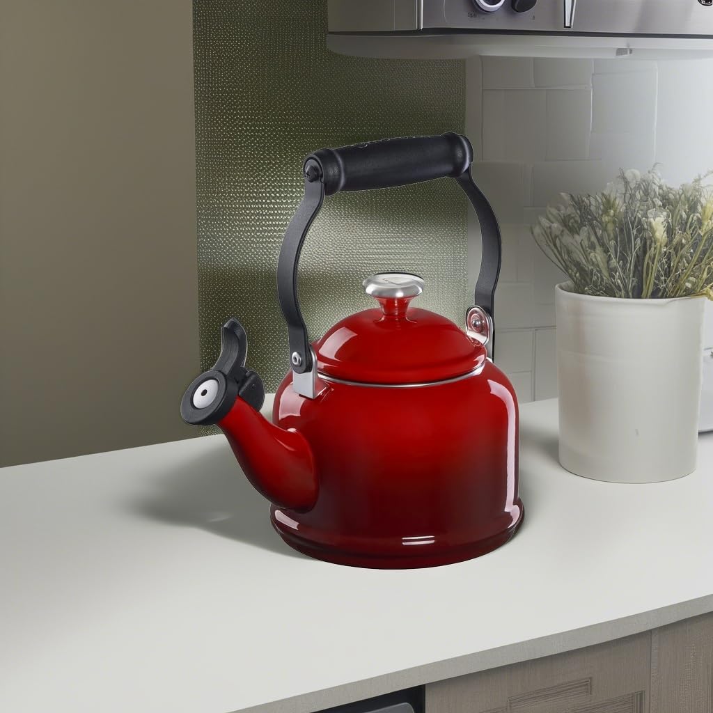 Le Creuset Demi Tea Kettle Cerise min/max marks help fill precisely.