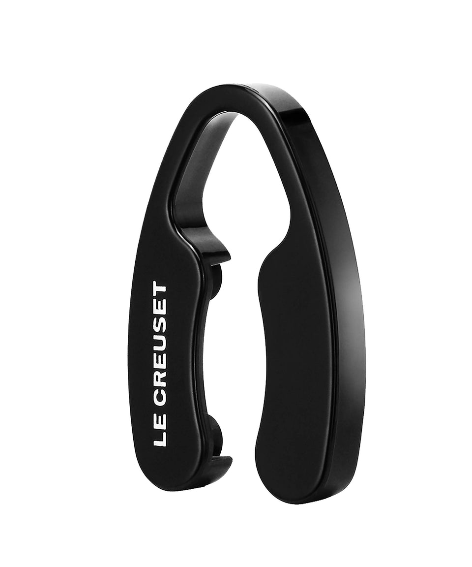 Le Creuset foil cutter with four wheels for fast, clean foil removal.