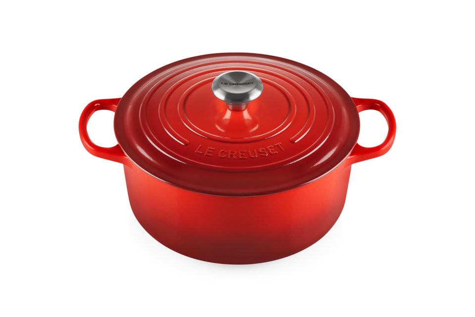 Le Creuset round Dutch oven Cerise, 5.5 qt, for slow cooking and braising