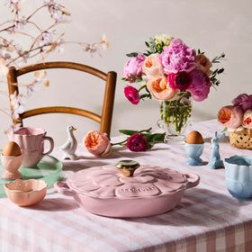 Le Creuset stoneware duck pie vent bottom glaze – durable finish resists moisture and stains.