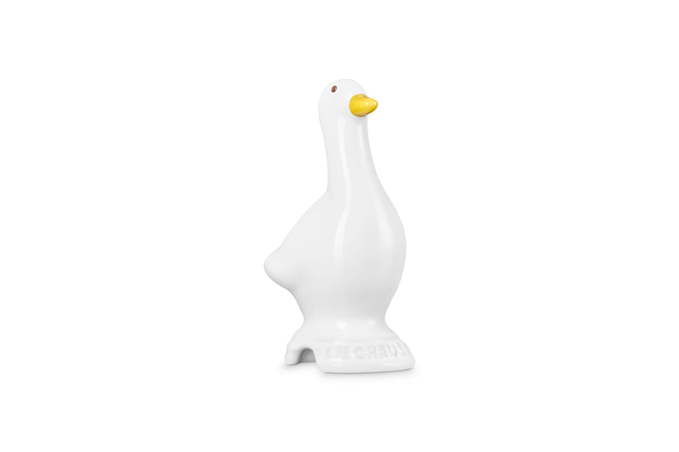 Le Creuset stoneware duck pie vent – even heat distribution for a perfect crust.