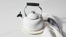 Le Creuset Marseille kettle pour spout with fixed whistle for boiling.