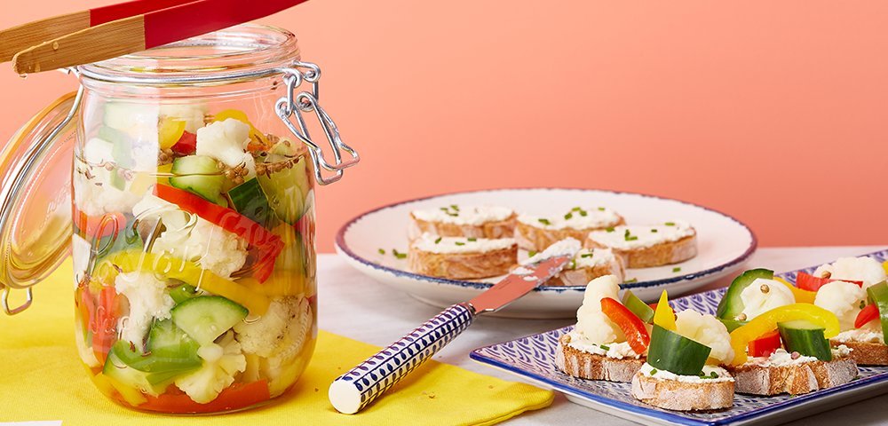 Gift-ready Le Parfait Super Jar 1L offers an eco-friendly option