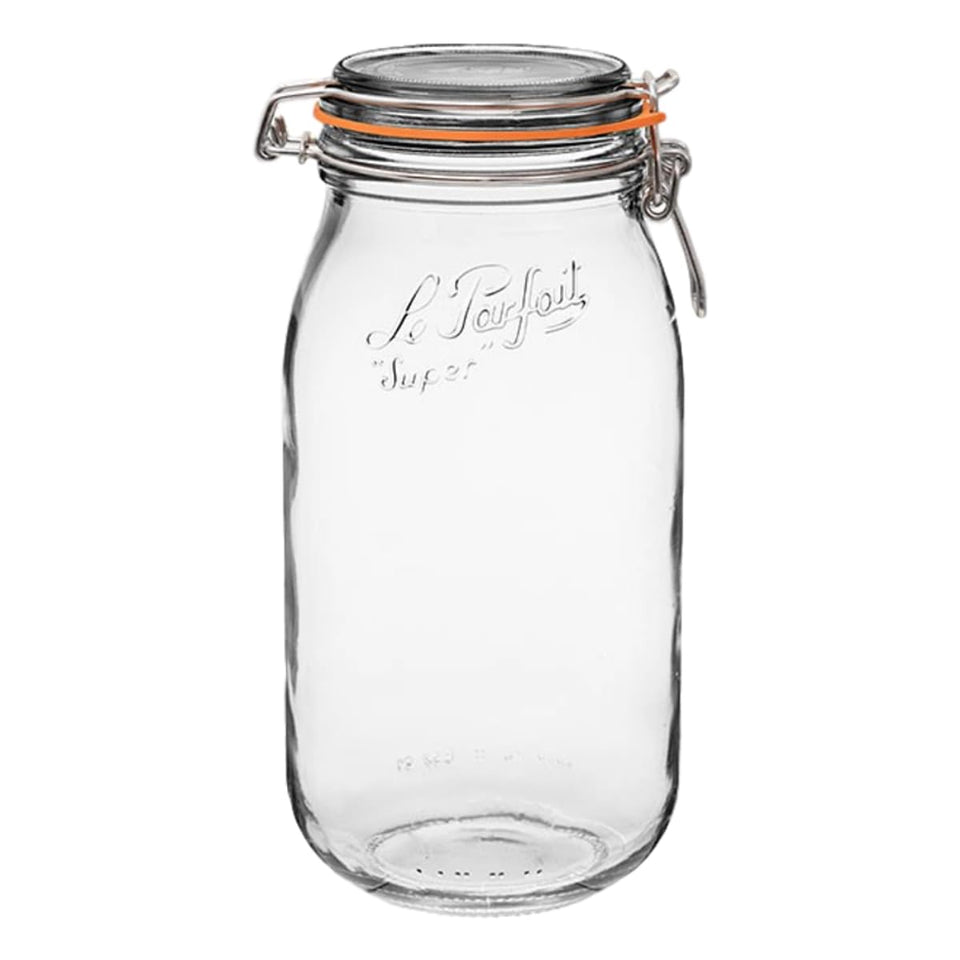 Le Parfait Super Jar 2L with airtight seal ideal for secure canning and storage.
