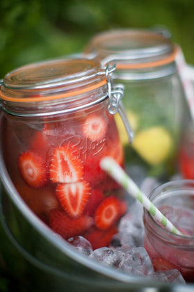 Le Parfait Super Jar 2L freezer-safe performance for long-term storage.