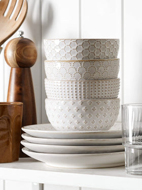 LE TAUCI 4.5-inch bowls offer versatile portion sizes.