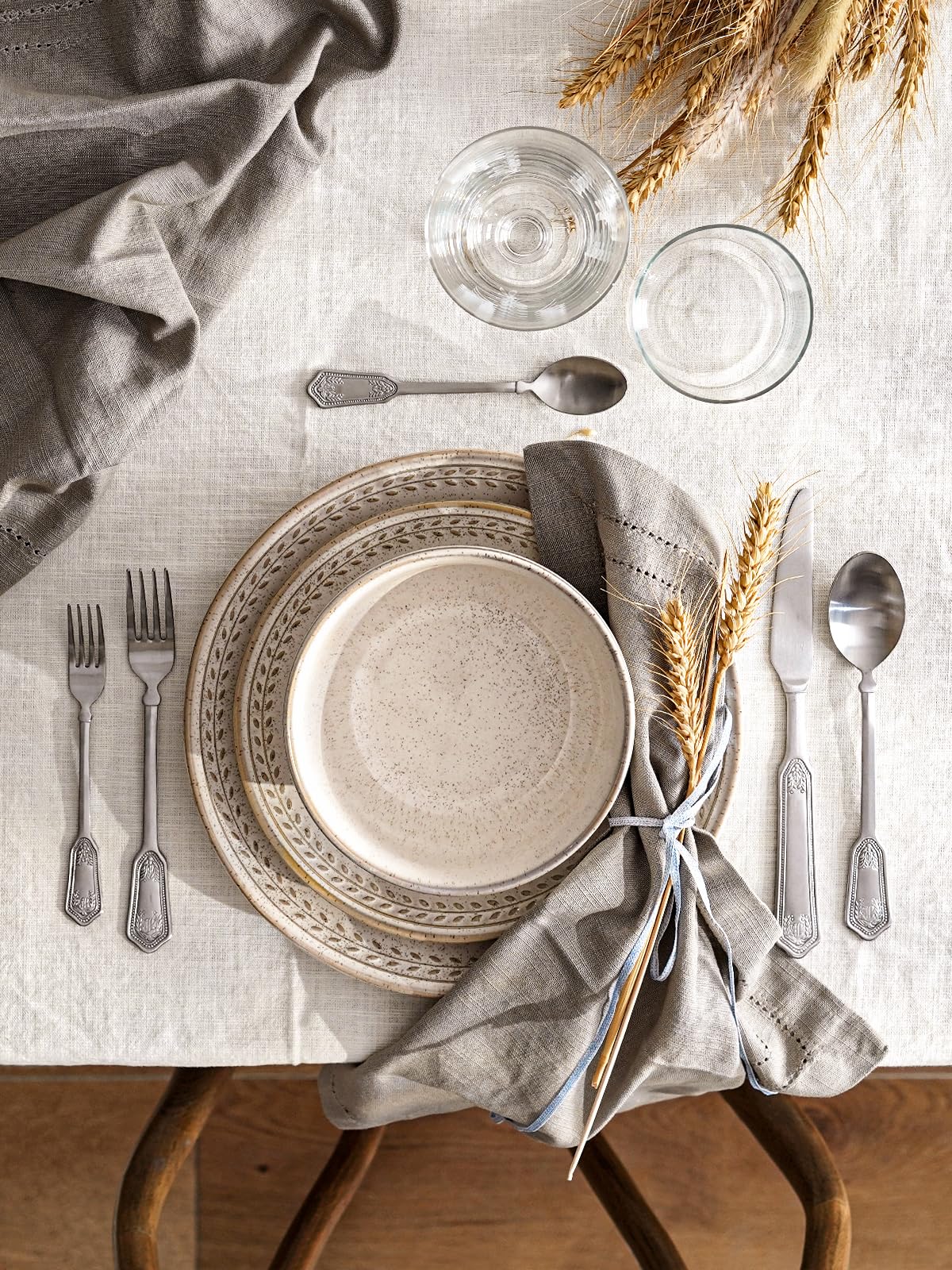 LE TAUCI 8-inch salad plate in beige, ideal for side dishes