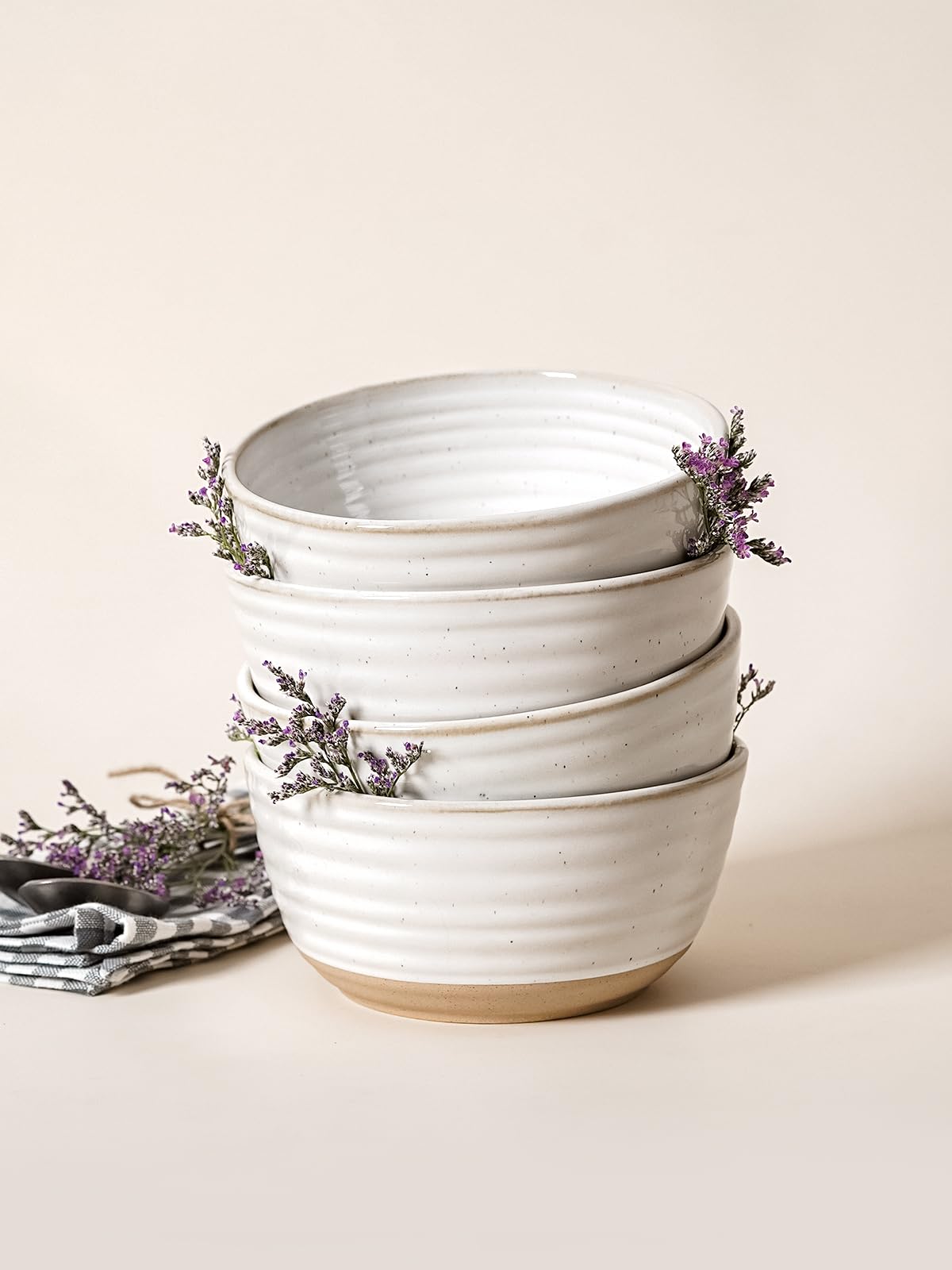 LE TAUCI bowls ideal for oatmeal, soups, cereals, and more during daily use.