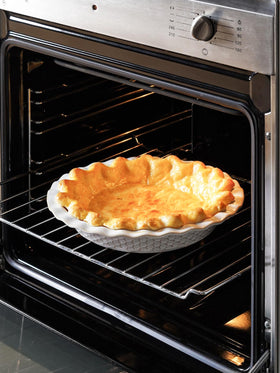 LE TAUCI ceramic pie dish oven-safe for versatile meals and bakeware reliability.