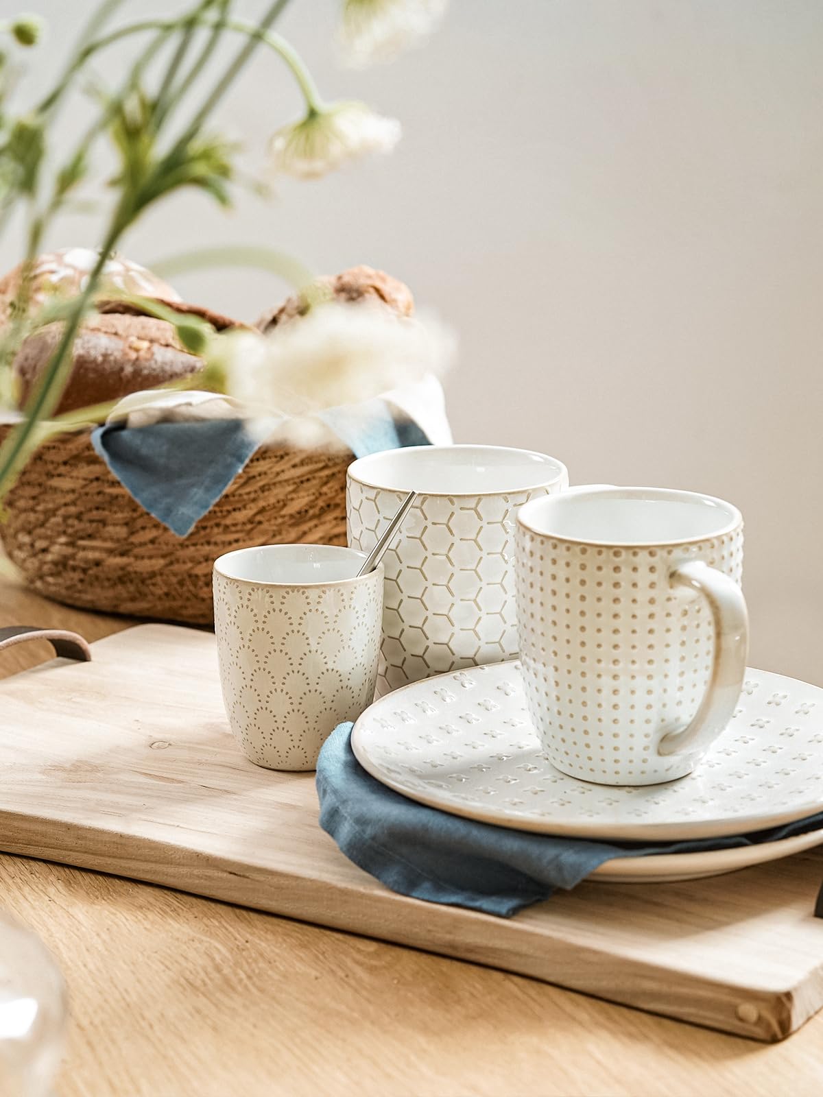 Gift-ready LE TAUCI mug packaging for special occasions