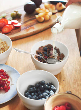 LE TAUCI condiment dipping sauce bowls offering neat portions for dips and toppings.