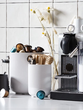 LE TAUCI heavy ceramic construction reduces tipping during meal prep