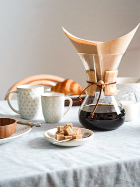 LE TAUCI kitchen-counter organization with four rests within reach