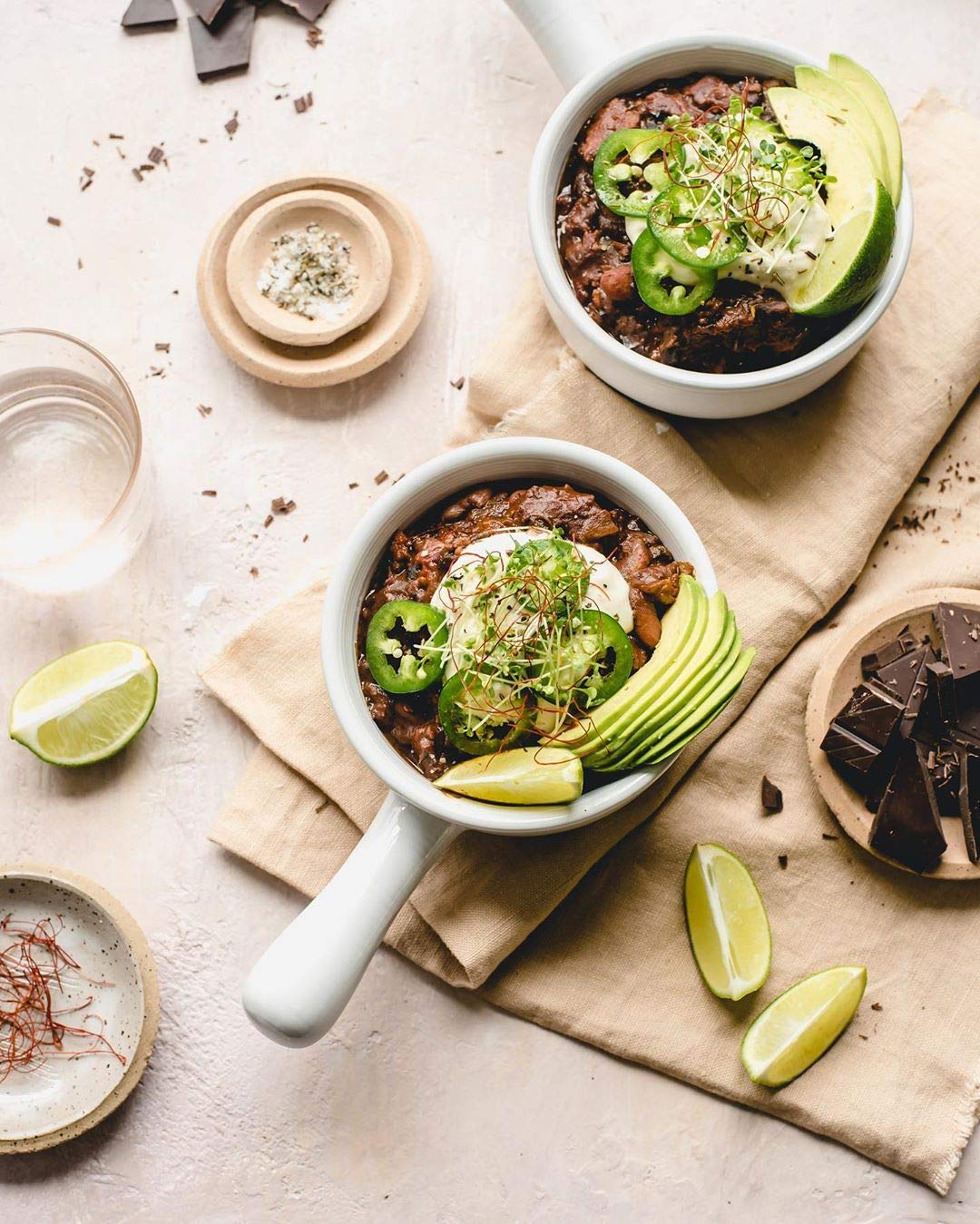 LE TAUCI oven-safe soup bowl resists chips and stains for everyday meals.