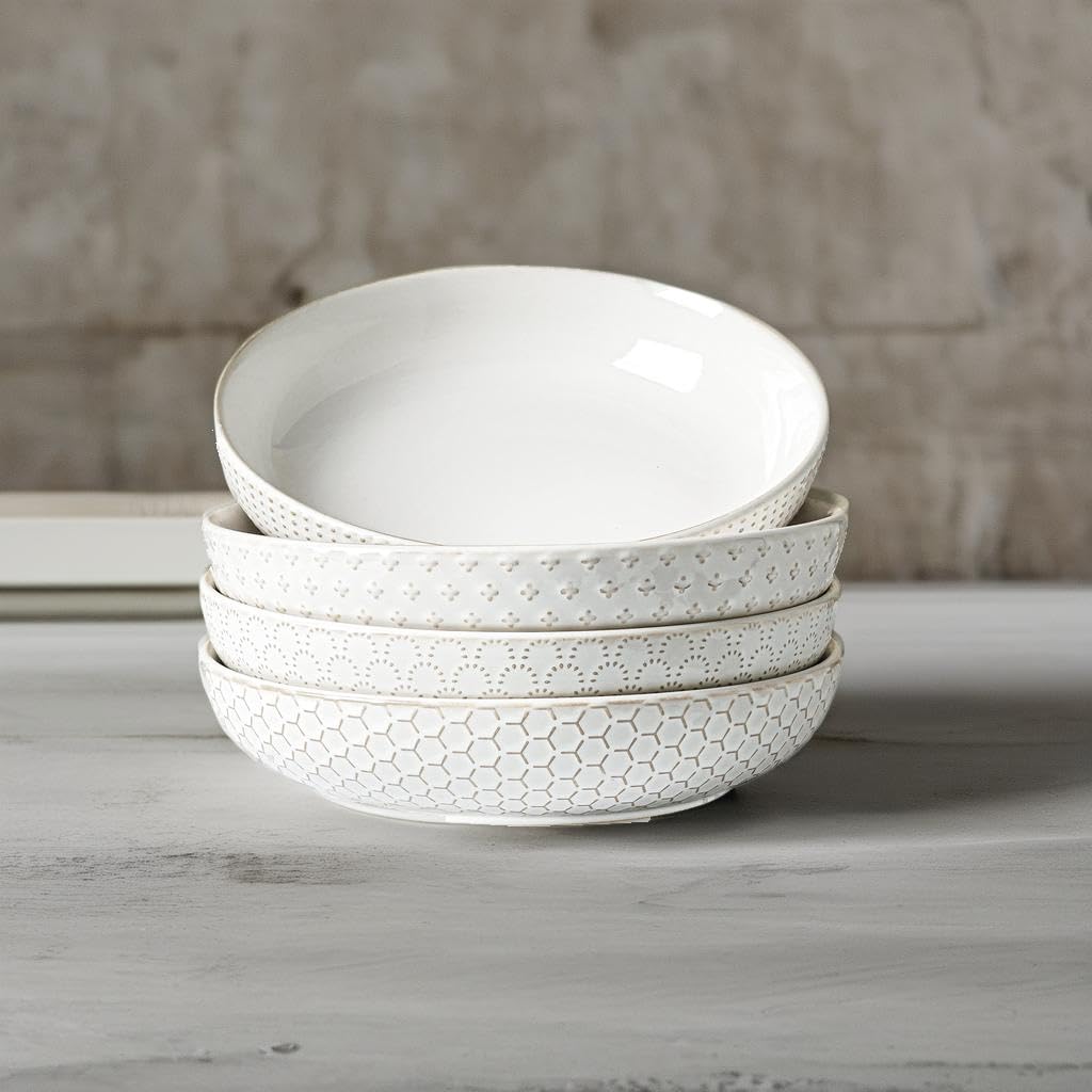 LE TAUCI dishwasher and microwave safe stoneware for daily use.