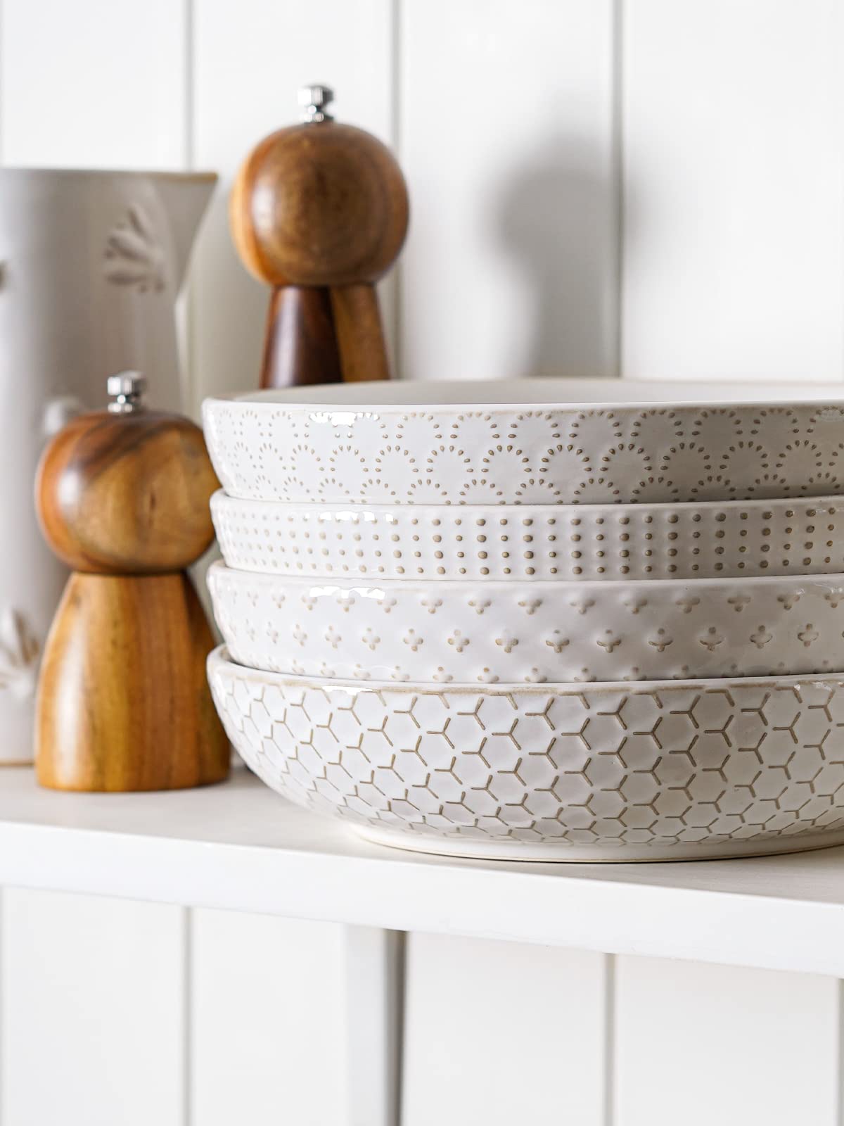 LE TAUCI housewarming gift idea with embossed designs.