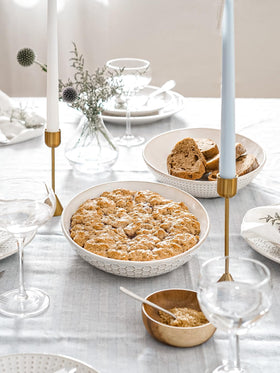 LE TAUCI table setting showing elegant presentation for salads.