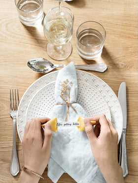 LE TAUCI serving plates ideal for pasta or steak presentations.