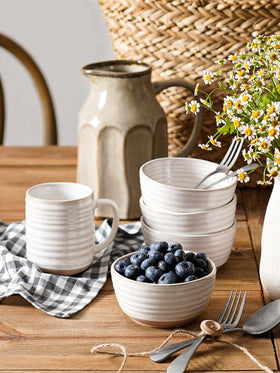 LE TAUCI dessert serving bowls highlight natural texture for fruit and snacks.