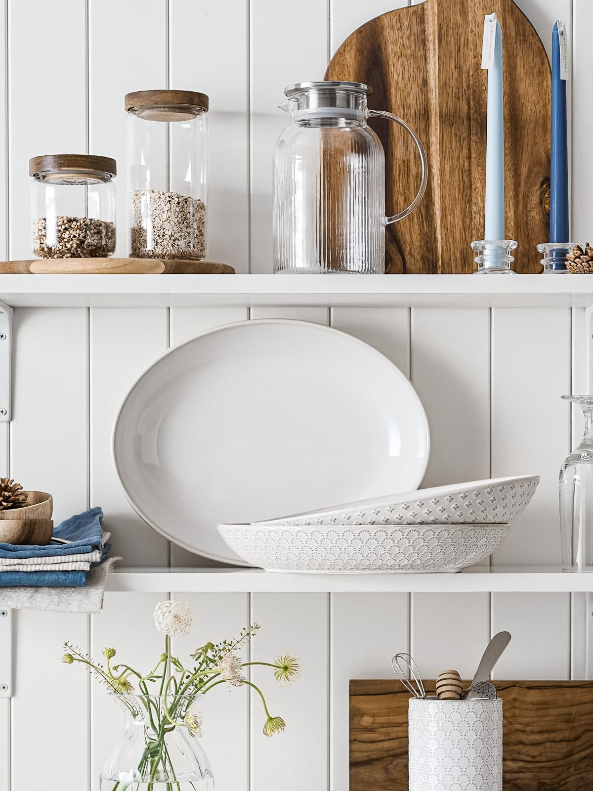 LE TAUCI smooth glaze enhances stacking and protection of surfaces.