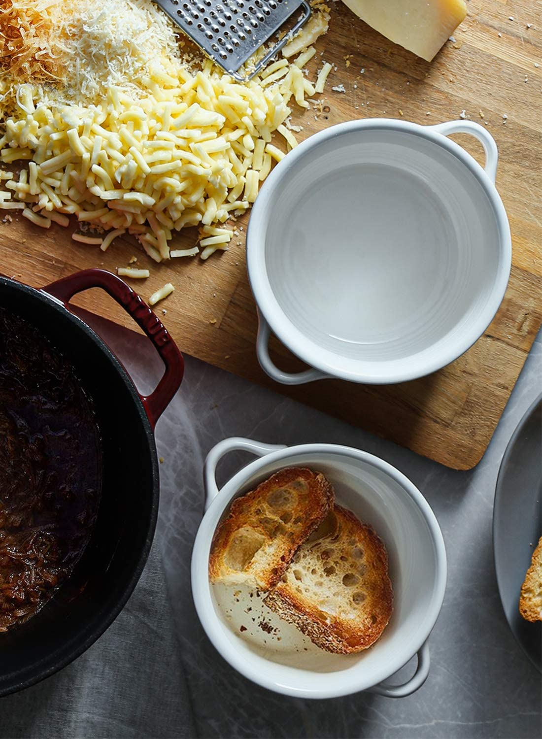 LE TAUCI heat-resistant up to 482F supports reheating and bubbly toppings