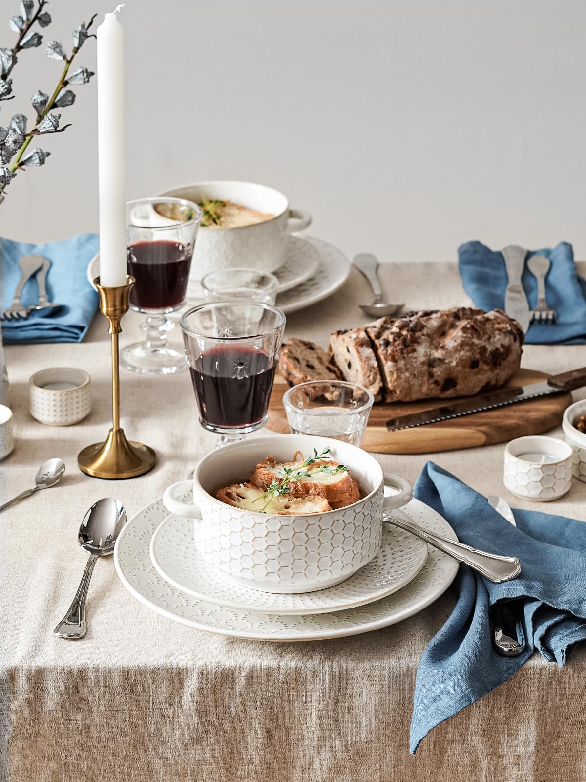 LE TAUCI oven-safe ceramic bowls in Arctic White for hot meals