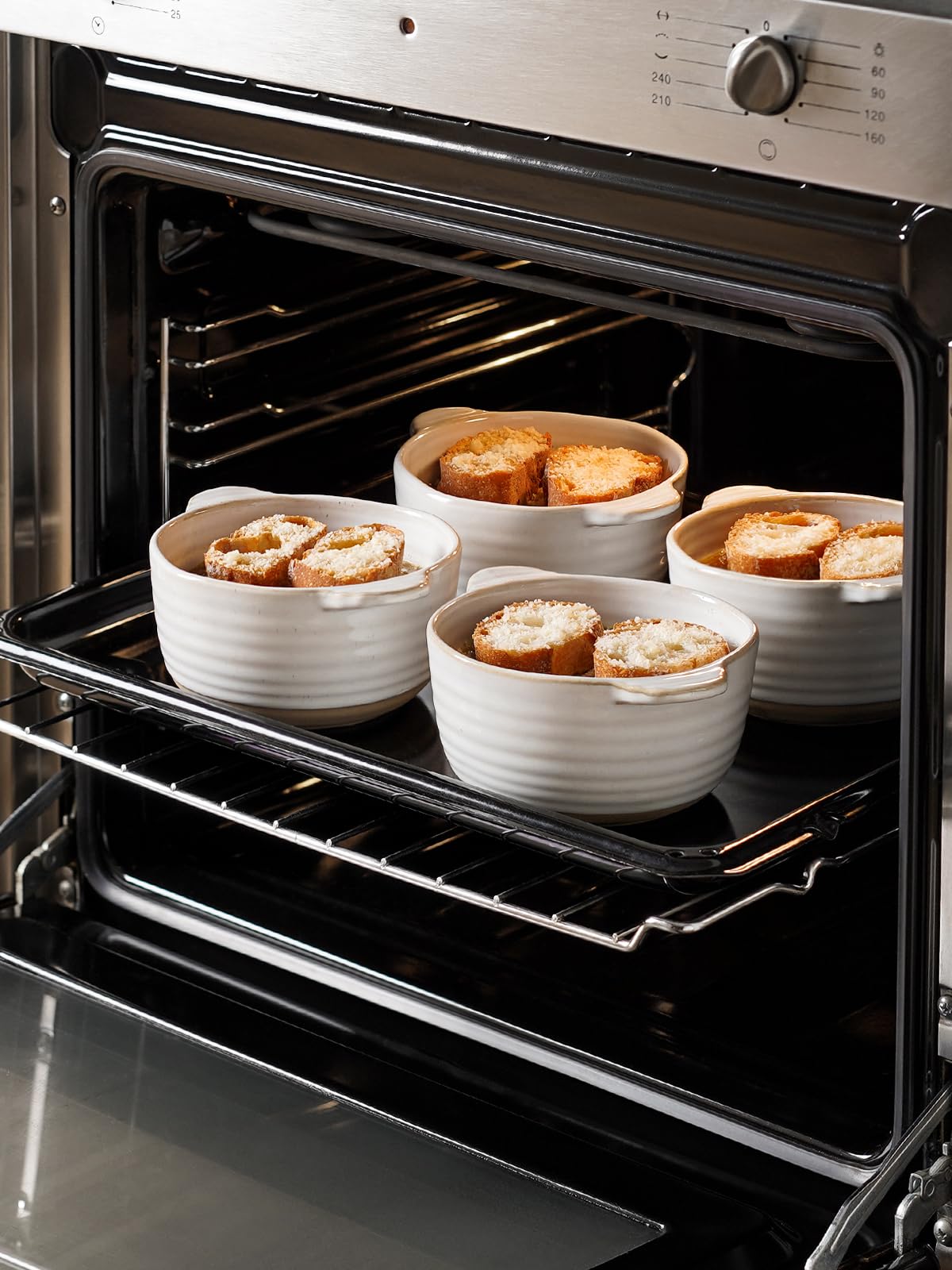LE TAUCI oven-safe bowls ideal for reheating and baking