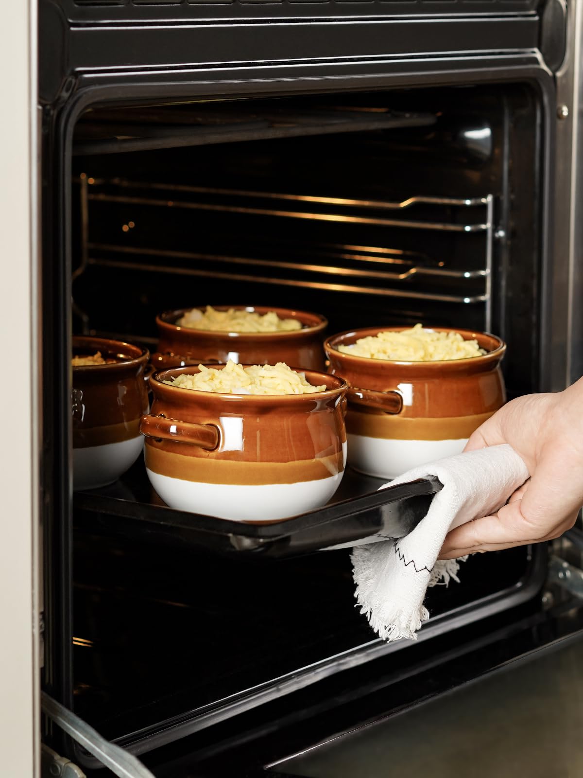 LE TAUCI soup crocks are microwave and oven compatible for reheating and display.