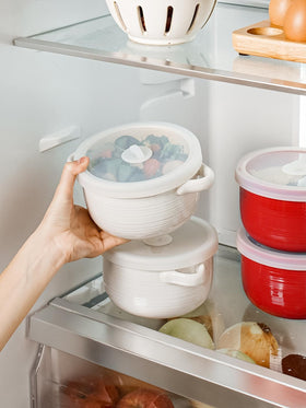 LE TAUCI stackable bowls with leak-proof lids save space