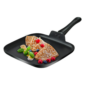LECOOKING 10-inch square griddle pan ready for eggs and omelettes with easy release.