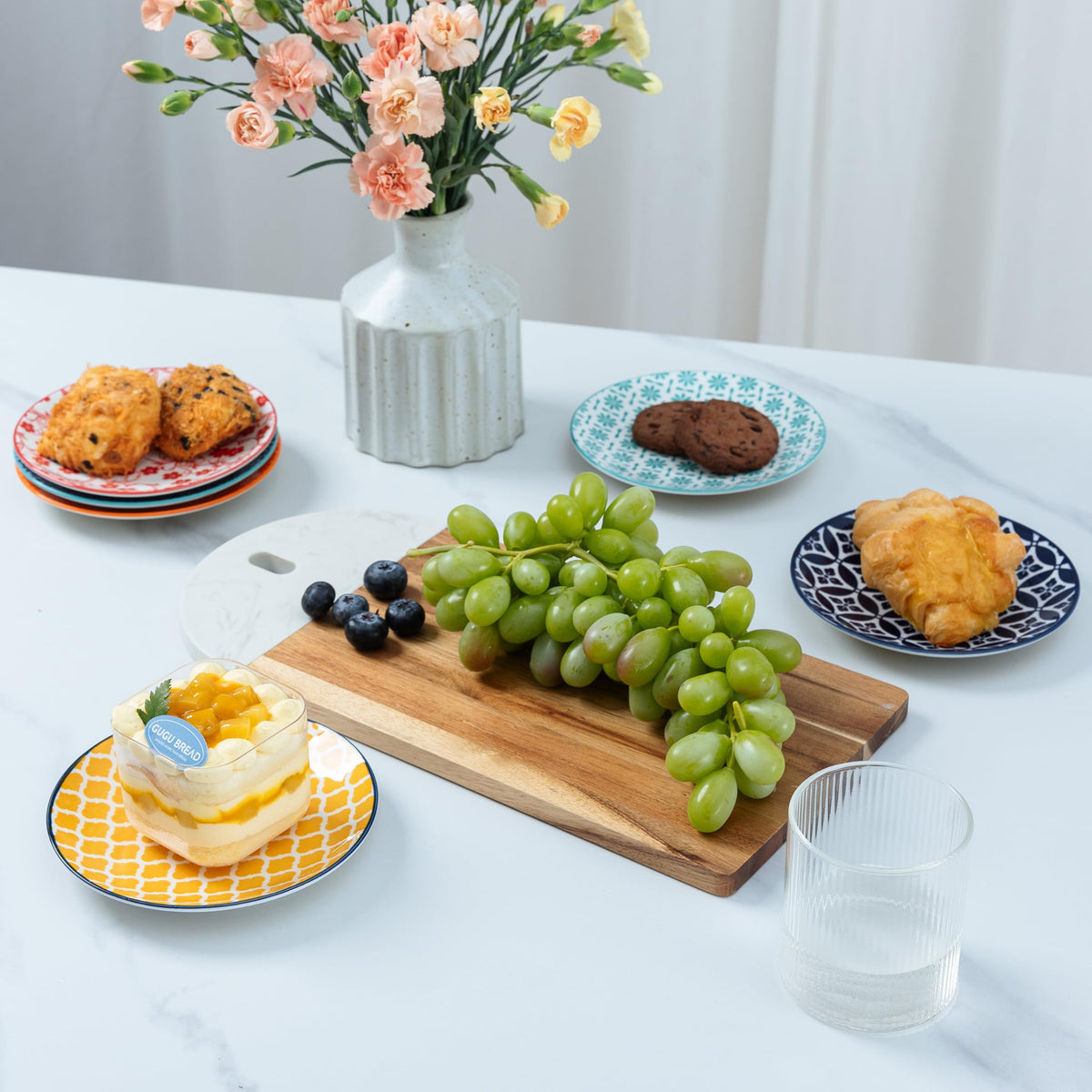 LEHAHA porcelain serving dishes deliver durable, chip-resistant performance for daily meals.