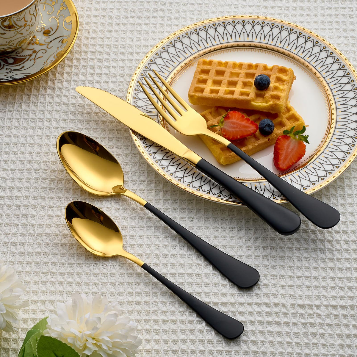 Lekoton 18/0 stainless steel with gold-tone finish resists daily use.