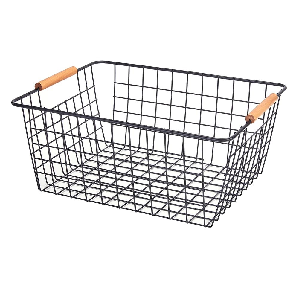 LeleCAT easy-clean wire basket cleans quickly with a damp cloth.