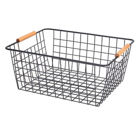 LeleCAT easy-clean wire basket cleans quickly with a damp cloth.