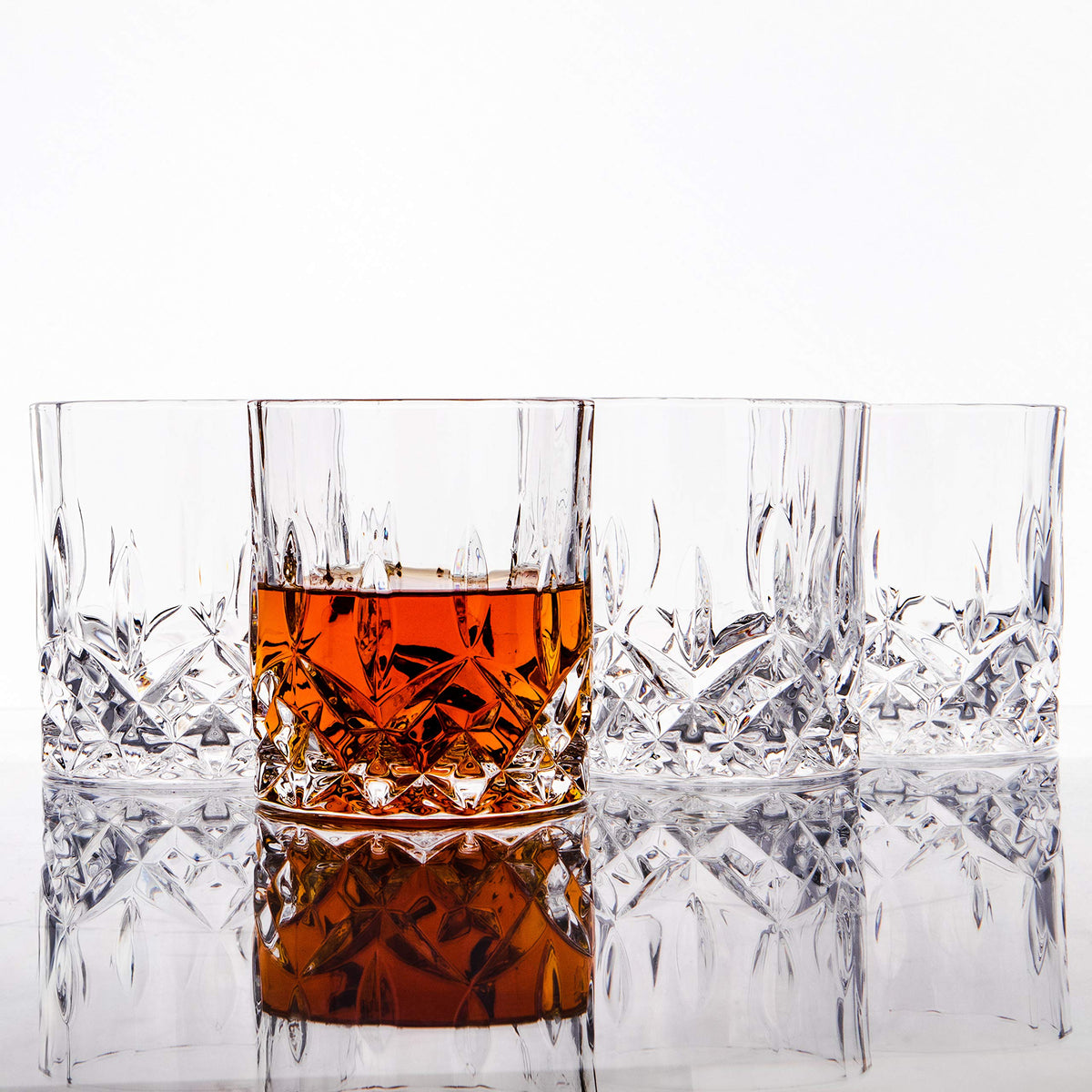 LEMONSODA crystal-cut old fashioned close-up highlighting facets for premium sipping
