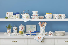 Lenox cutting board recommends hand washing to preserve clarity and pattern