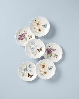 Lenox Butterfly Meadow design close-up highlighting vibrant butterflies and blooms for entertaining