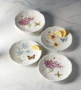 Lenox Butterfly Meadow edge detail showing scalloped border and pattern