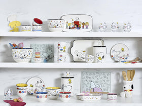 Lenox Chef Snoopy small board dishwasher-safe glass crystal for quick cleanup and daily use.