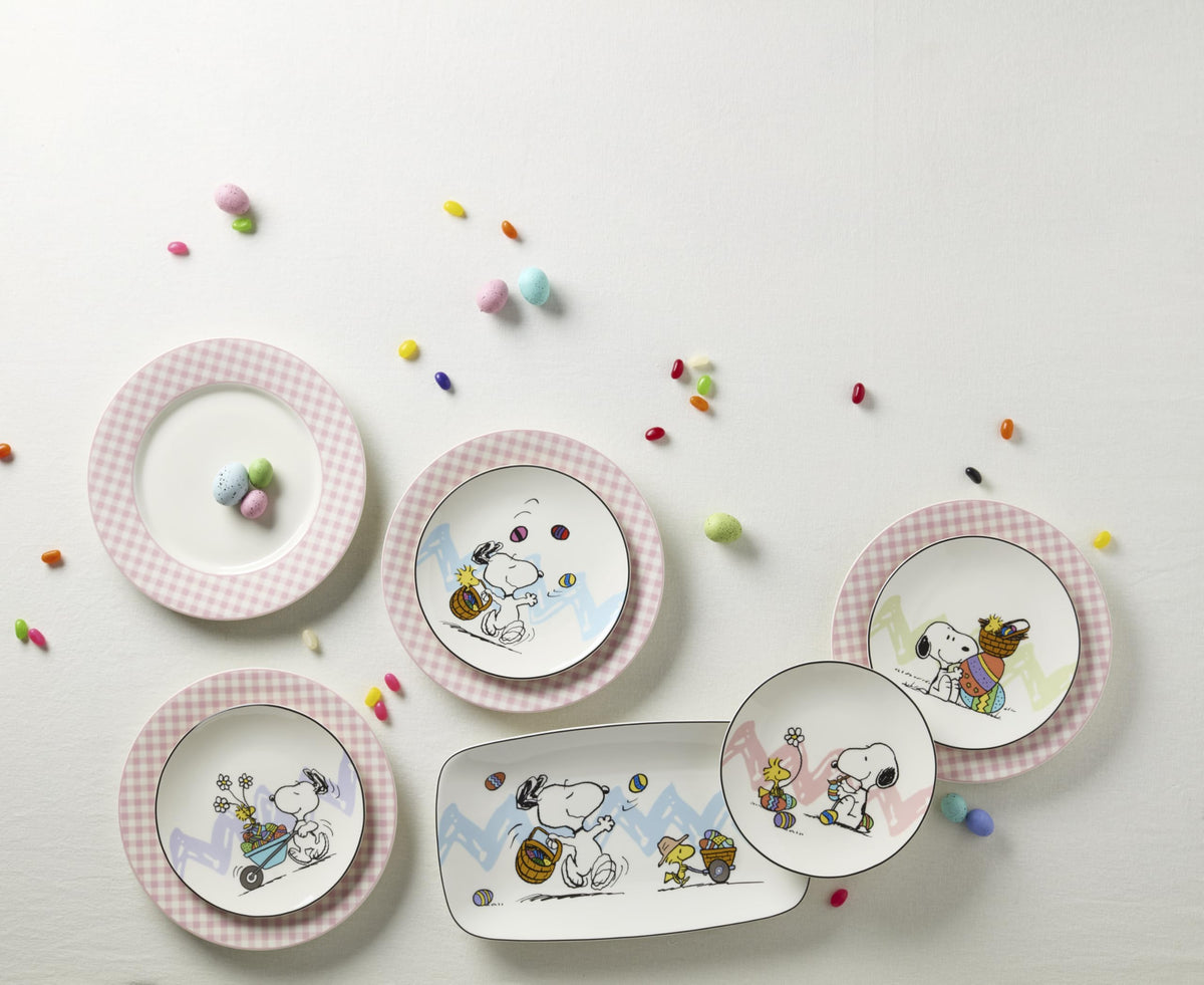 Lenox Gingham pink dishware with napkin accent for festive dining.