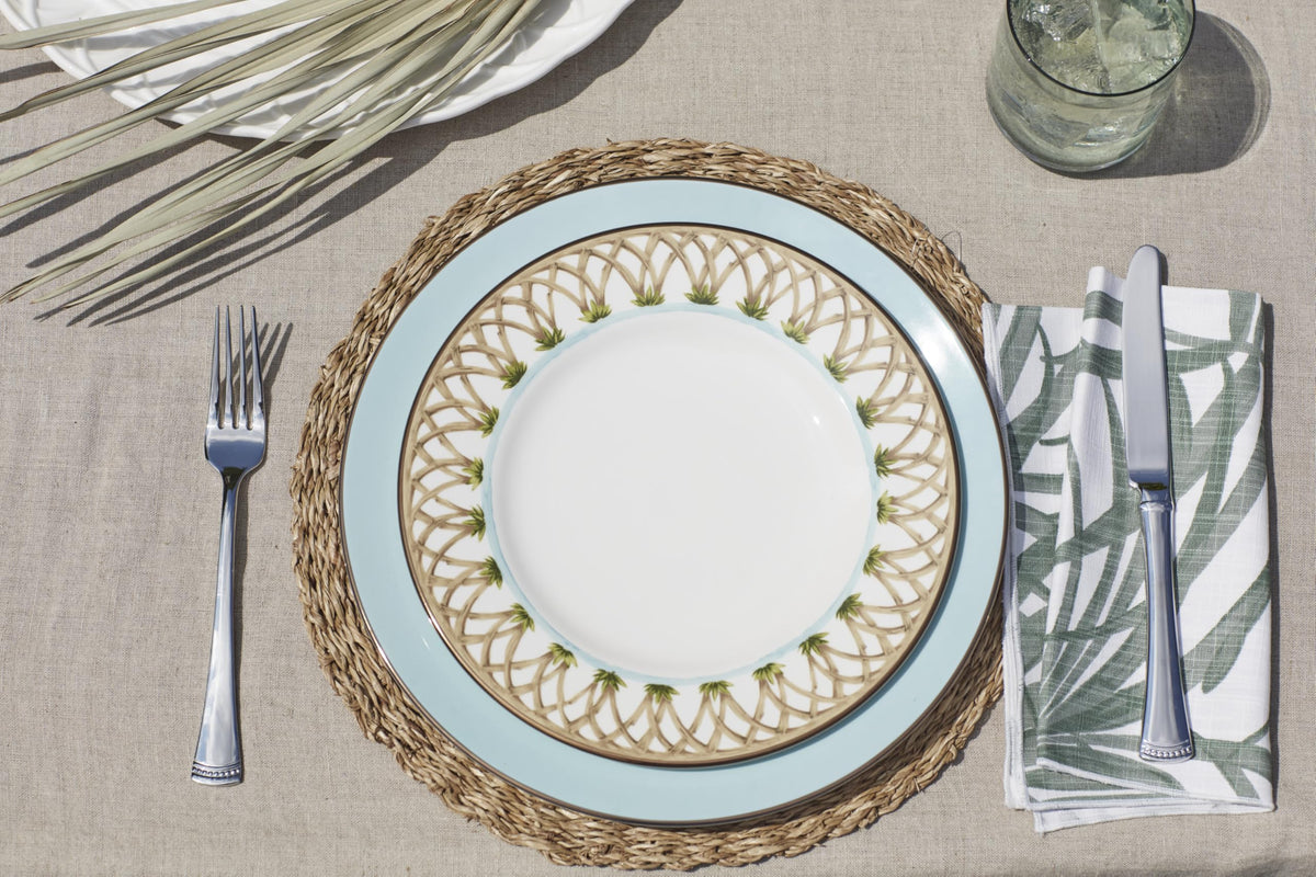 Lenox Portola dishwasher-safe design simplifies cleanup after meals.