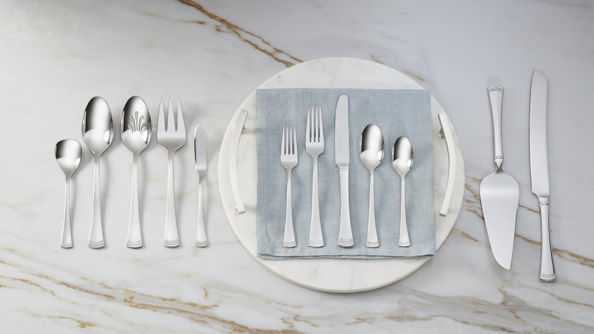 Lenox Portola pie server with sleek edge for clean dessert slices