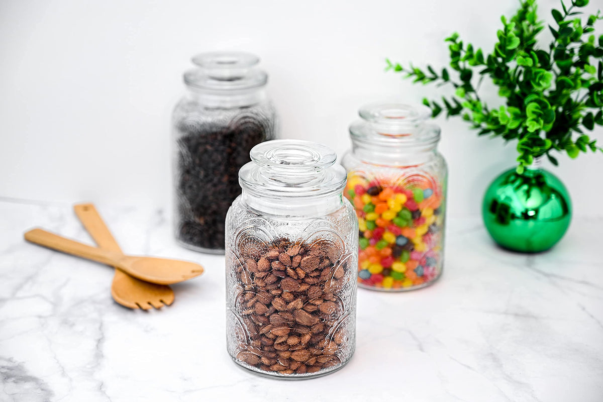 Le'raze glass is lead-free, BPA-free, and recyclable for a sustainable choice.