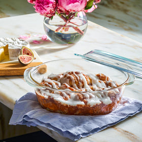 Le'raze 100oz tureen with lid great for large batches.