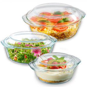 Le'raze 34oz tureen with lid for easy oven monitoring.