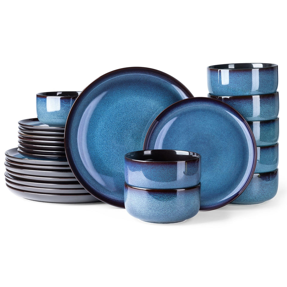 LERATIO blue dinner plate 10.5 inch offers ample space for entrees and sauces.
