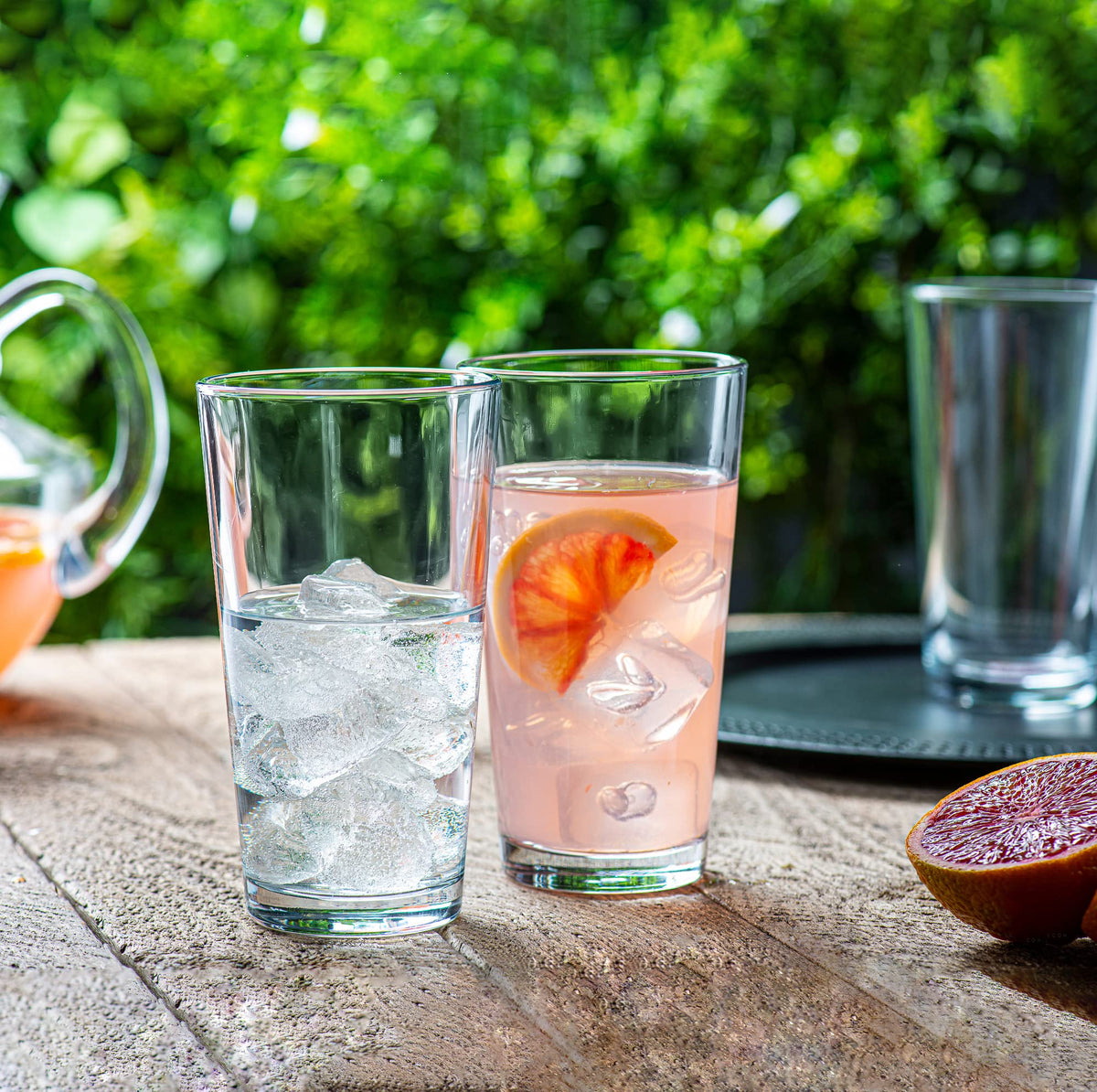 Le'raze all-purpose glasses for wine, juice, or iced tea in 16oz size.