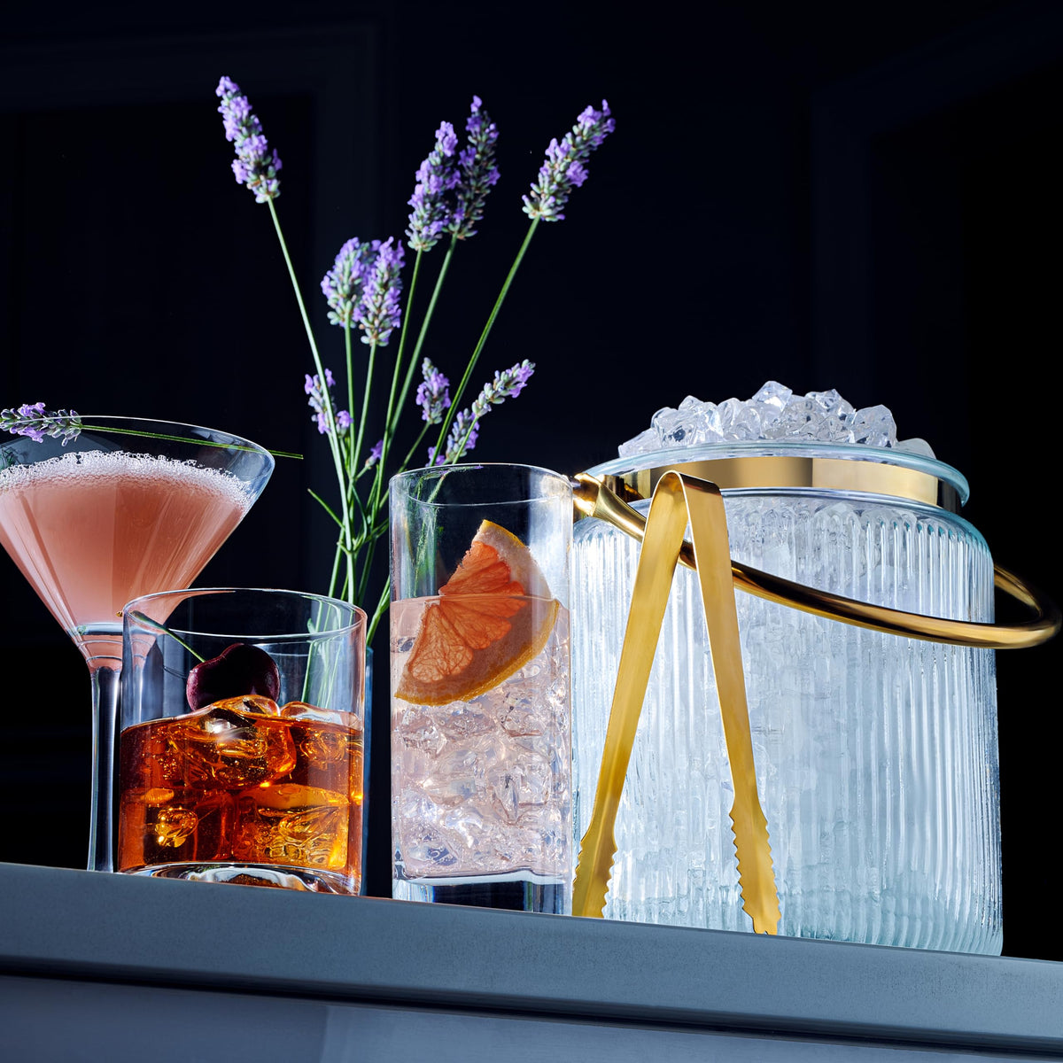 Le'raze bamboo lid adds eco-friendly style to any party setup.